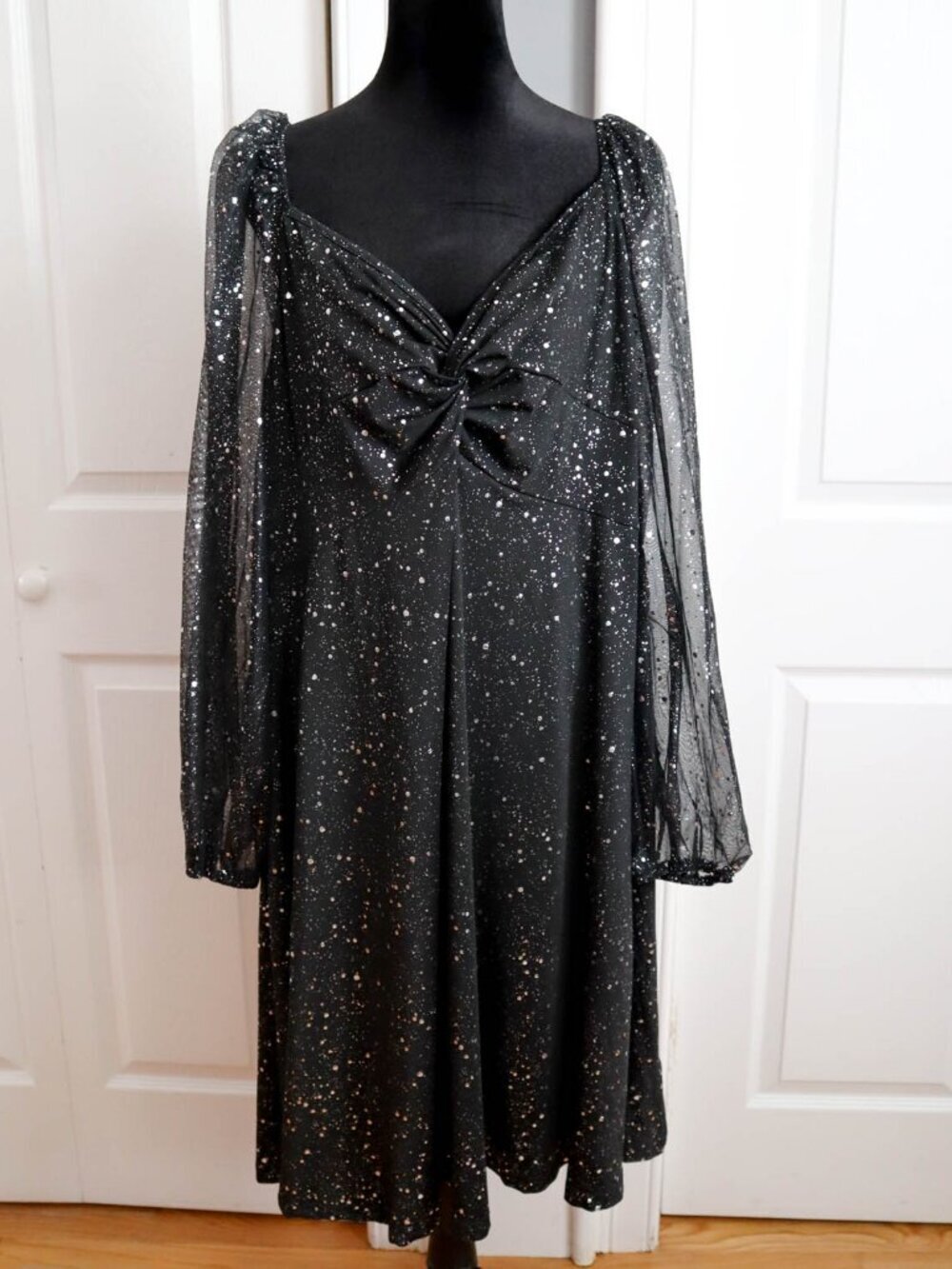 Plus Size Black & Silver Metallic Cocktail Shift Dress Mod 3XL 4XL Sheer Sleeves